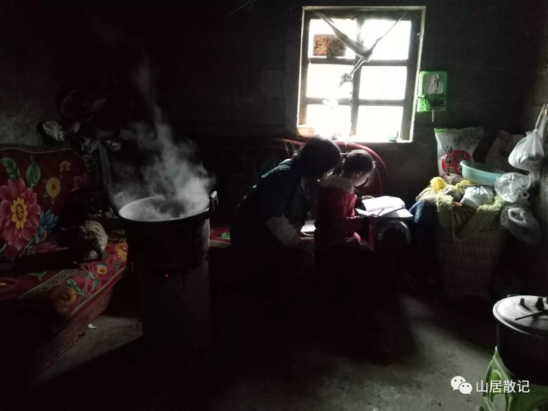 我是远离家乡的游子，我也是在寻找自己存在价值的一个独立的人。