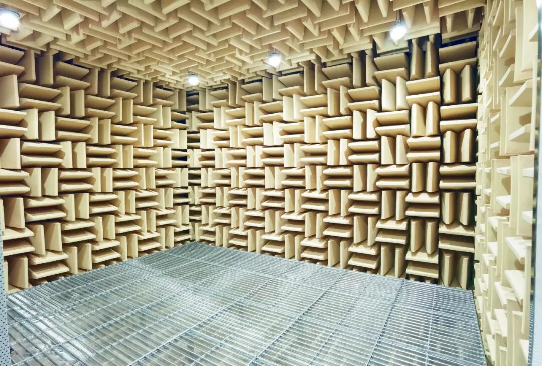 4全消声室.jpg