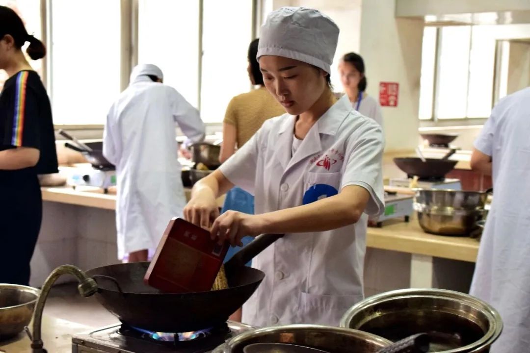 四川高等医药专科学校分数线_2023年四川中医药高等专科学校成绩查询录取分数线_2023年四川中医药高等专科学校成绩查询录取分数线