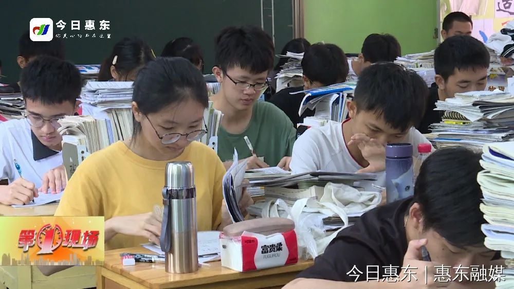 叶润玲和洪琪琪是惠东中学高三级学生,每天都有繁杂的复习任务