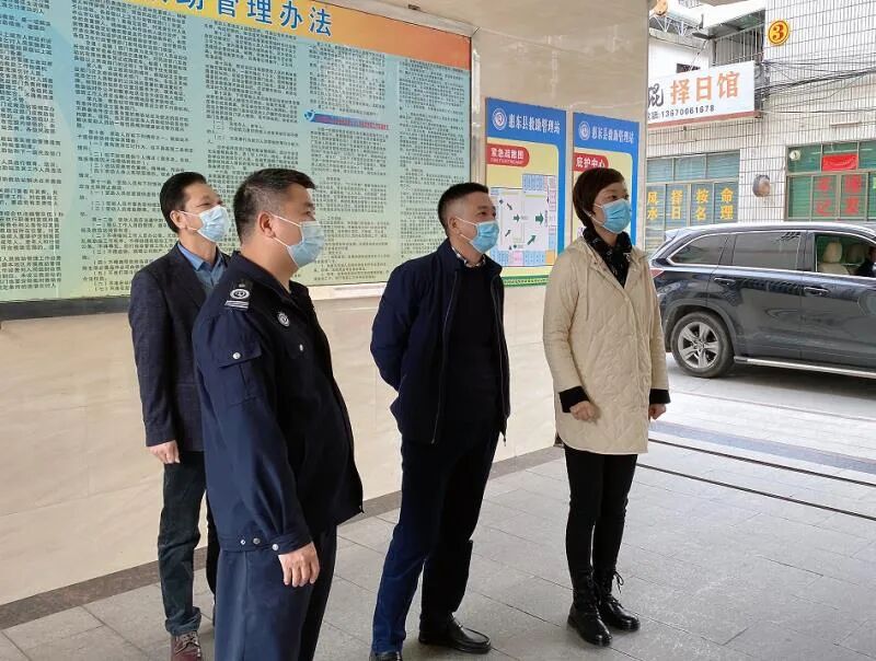 1月11日,在新春佳节来临之际,惠东县副县长曹慧带队开展2022年春节