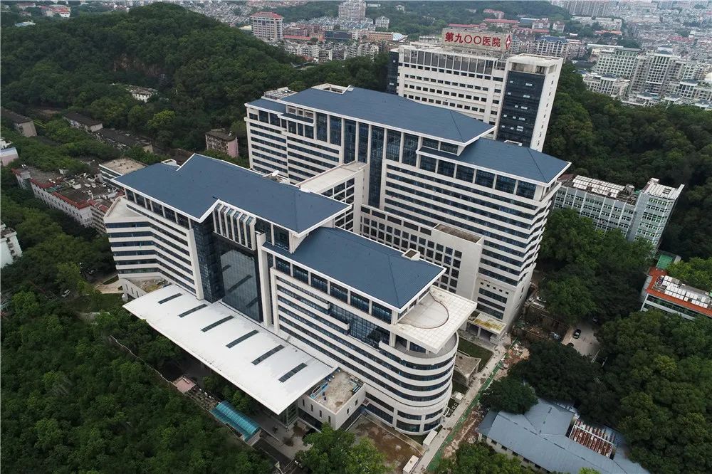 军区总医院,1985年福州军区与南京军区合并后,改称南京军区福州总医院