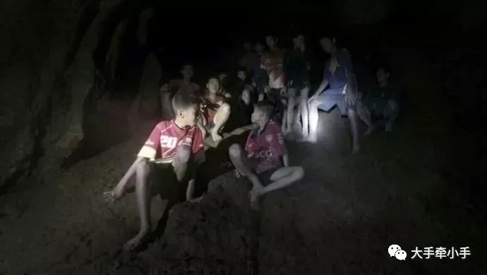 真相大白!让那12个少年在绝境里活下来的,竟然是这个方法! 真相大白!让那12个少年在绝境里活下来的,竟然是这个方法!