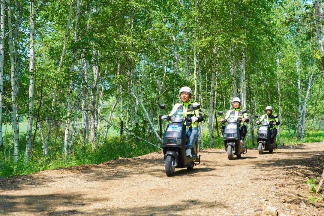 万万没想到开学第一天火的是小刀