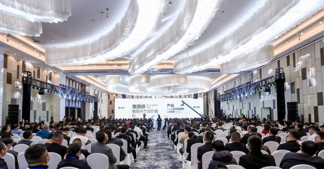 首批百名激励代表签约开启全员加速