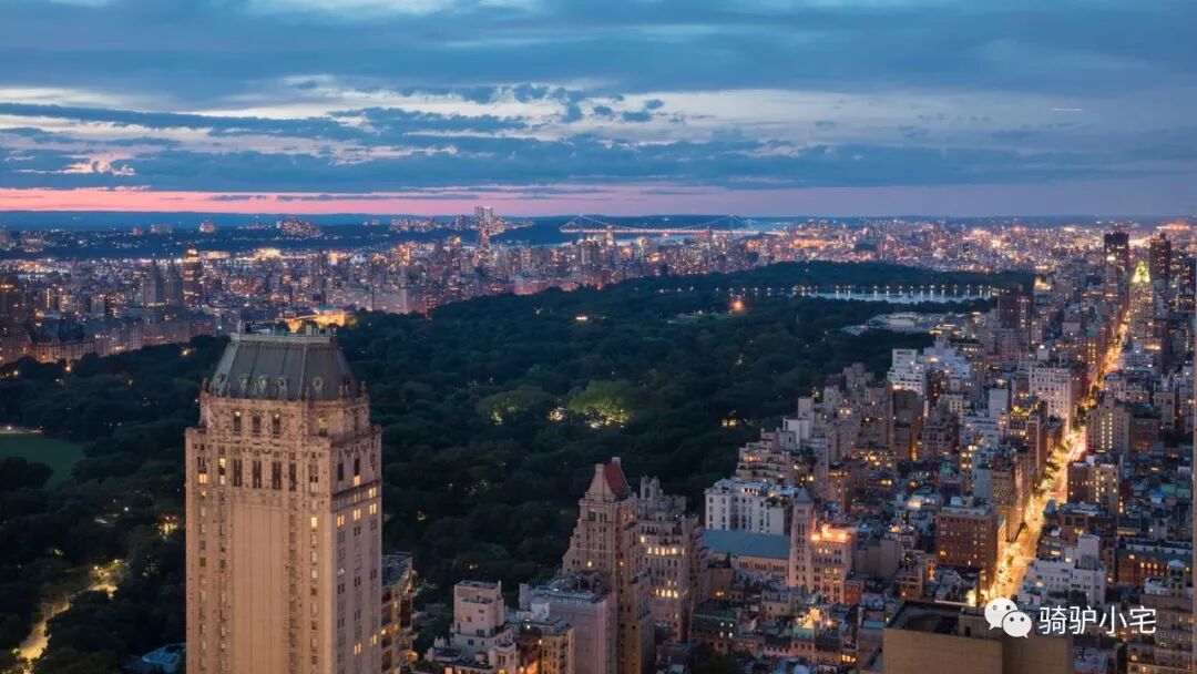 帆船酒店一晚上多少钱_帆船酒店住一晚要多少人民币_帆船酒店里面