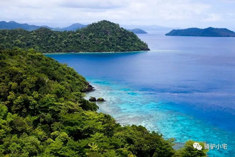 帆船酒店住一晚要多少人民币_帆船酒店里面_帆船酒店一晚上多少钱