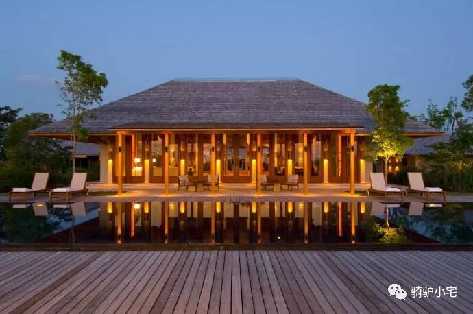 帆船酒店一晚上多少钱_帆船酒店住一晚要多少人民币_帆船酒店里面