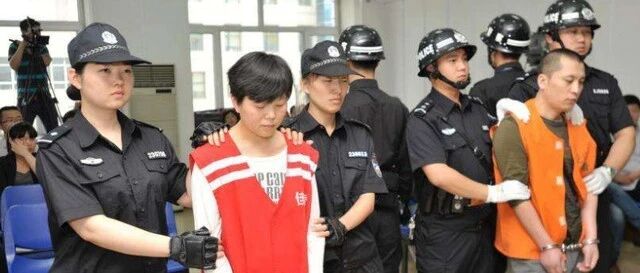 16岁护士送孕妇回家，喝了一杯酸奶后被迷晕，后来……