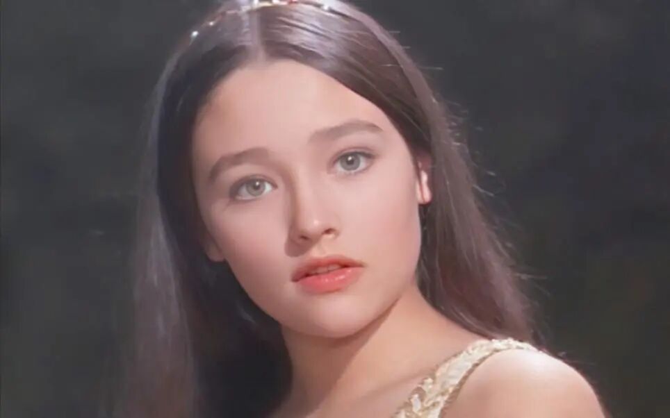 奥利维亚赫西以艺术之名铸就第一美少女的不朽传奇