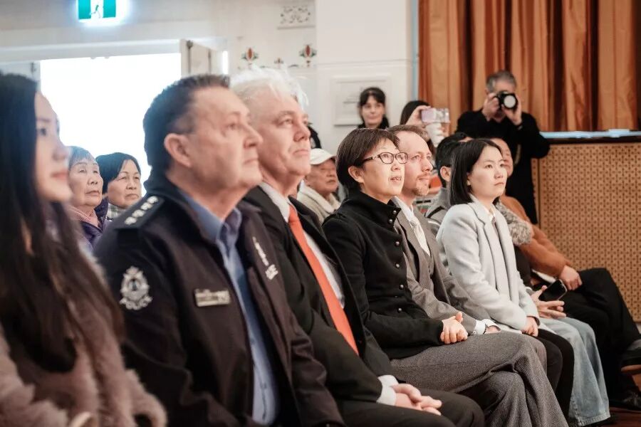 金千副总领事出席华夏居委会成立仪式 - 2