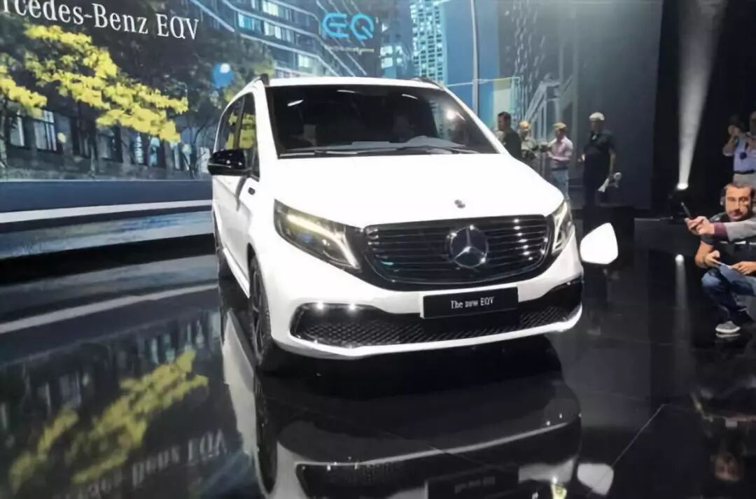 奔馳家族旗下第二款純電動車 Eqv實車亮相 豪車匯網 微文庫