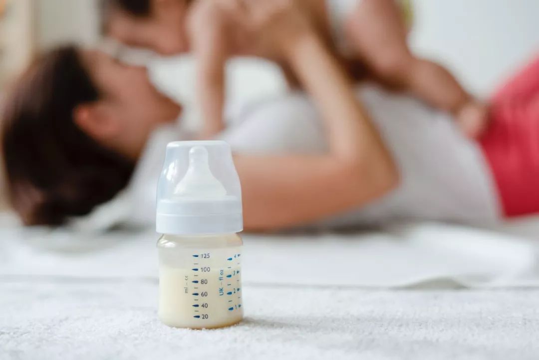 沖奶粉致寶寶住院！這樣沖奶粉危害還真不少。 親子 第2張