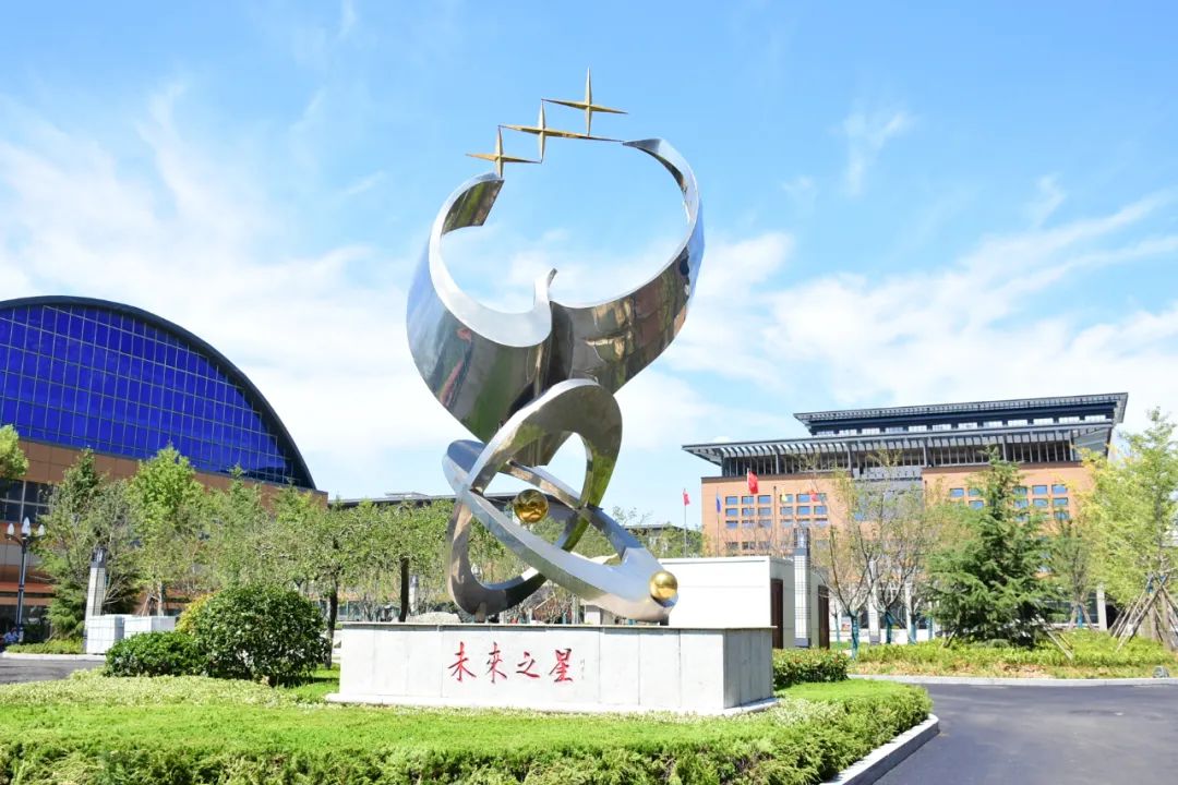 70年倾情守望，文登一中新装迎新生！