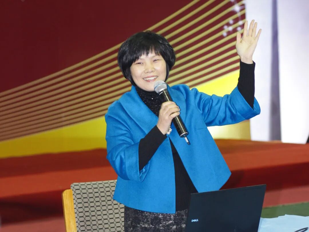 千课万人:一个不断助推成长的平台斯苗儿 图片