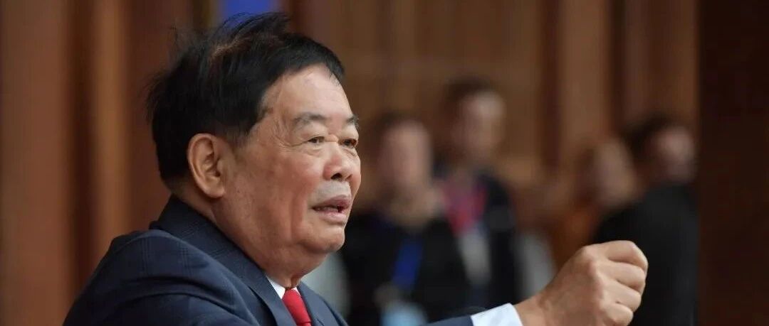 曹德旺：曾国藩这12个字，挂我办公室50年