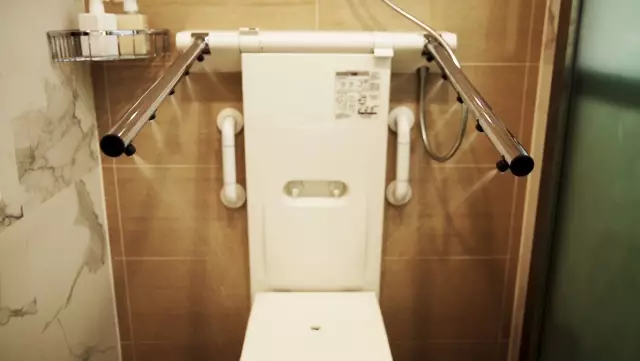 《梦想改造家》的日本“神之手”，用完美改造拯救了这对中国病患母子