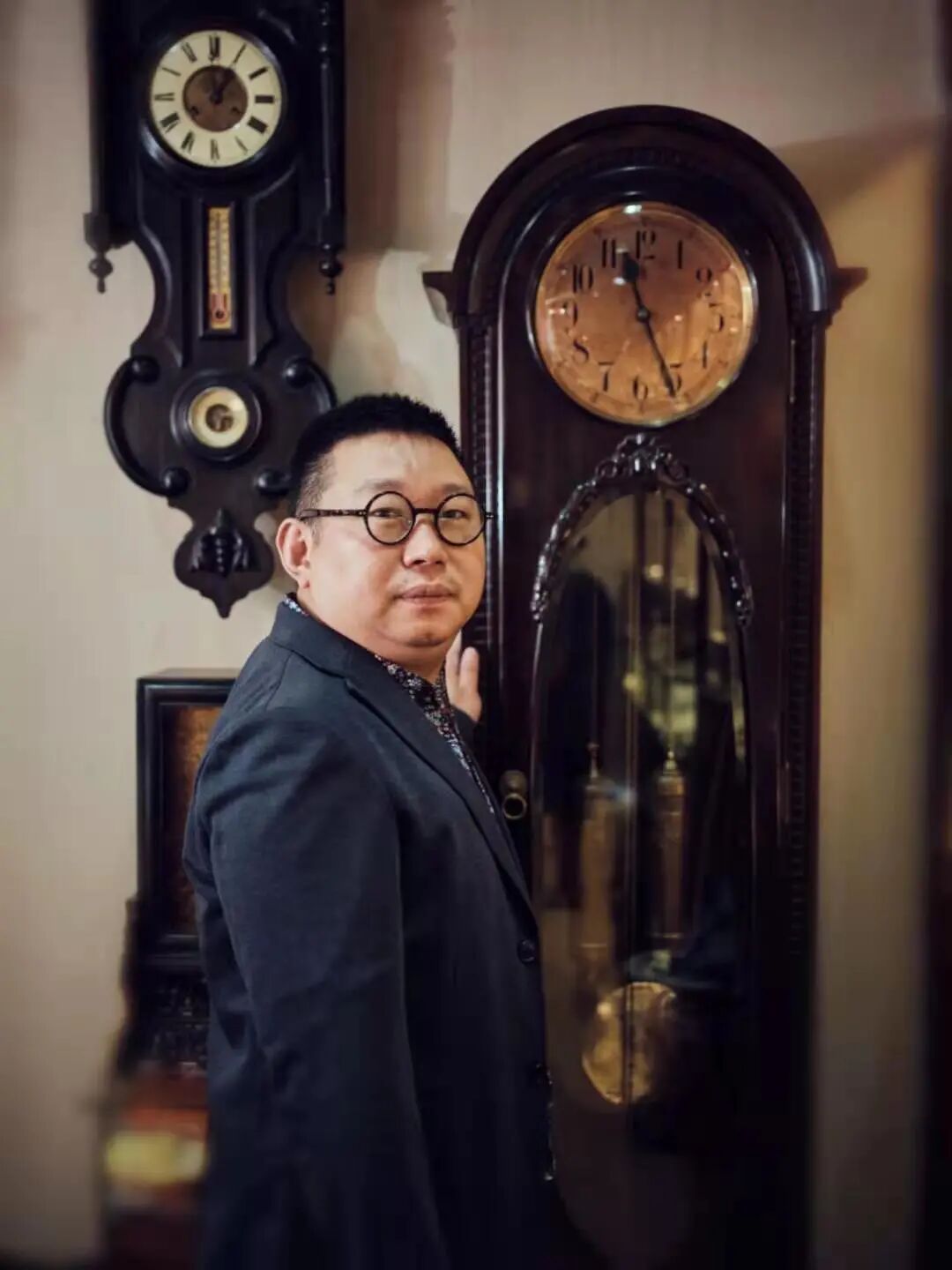 古董钟表修理_1823年古董钟表图片_古董钟表古玩拍卖