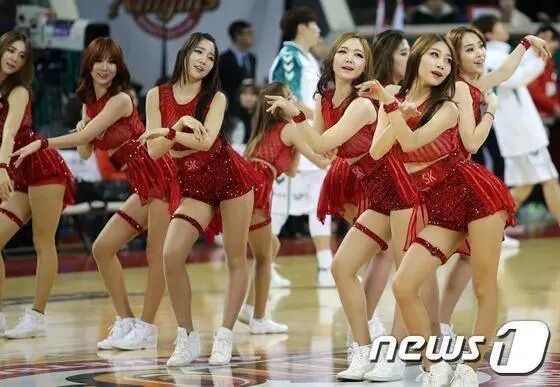 女团 女团为什么要在大腿上绑根带子？