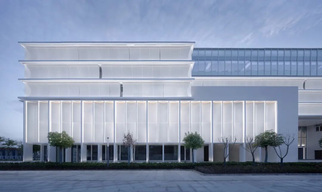 艺术与设计 严肃转向开放 东台图书馆综合体改造