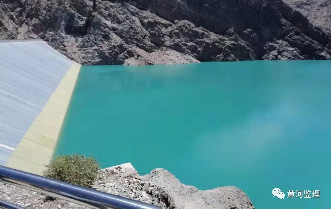 公司領導到新疆阿爾塔什監(jiān)理部視察檢查工作