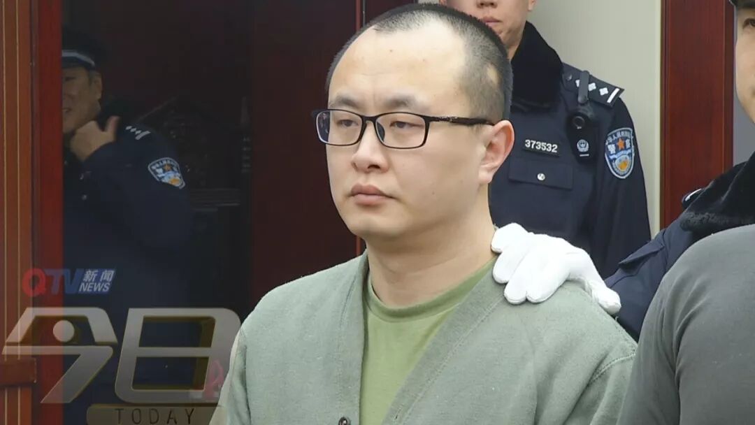 强行控制台东一路夜市多年李学跃16人涉黑团伙判了最高判刑25年