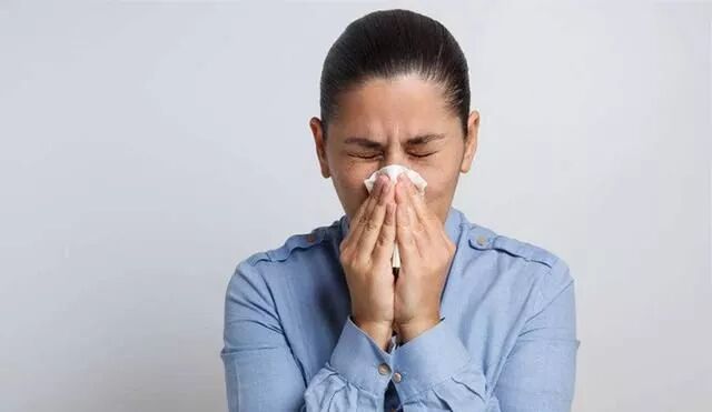 鼻炎：家有鼻炎的，4个穴位，每天按一按，疏通鼻腔，赶走鼻炎!