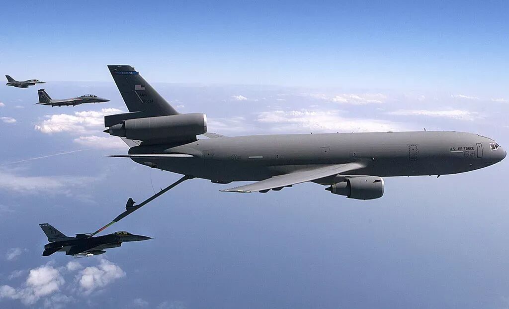 全球作战的野望：盘点美军现役加油机技术特点及部署_手机新浪网