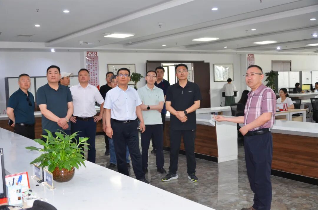 宁煤集团羊场湾煤矿、山东科技大学领导一行莅临人生就是博集团参观考察