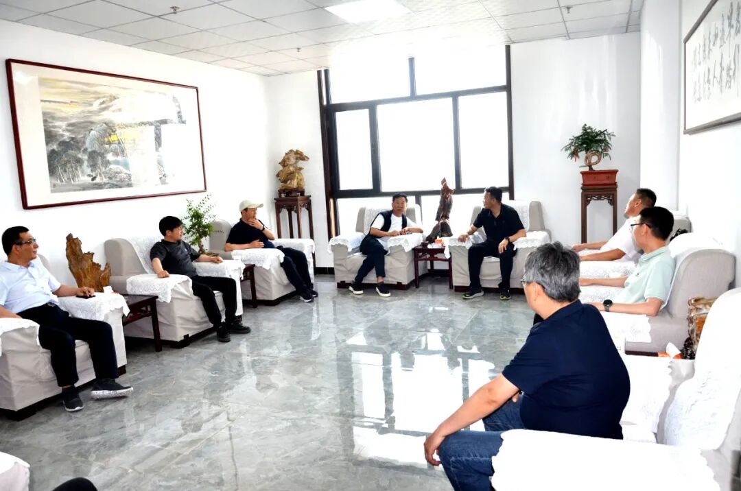 宁煤集团羊场湾煤矿、山东科技大学领导一行莅临人生就是博集团参观考察