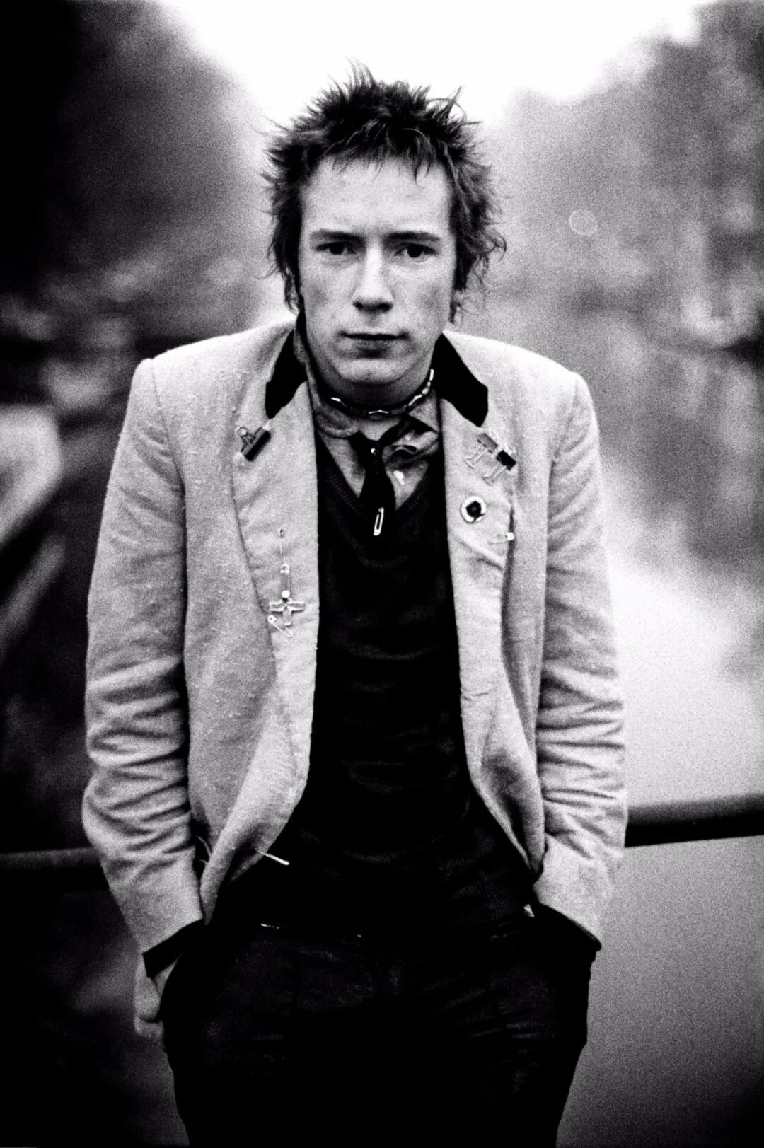 johnny rotten of the sex pistols, 1977metallica, san francisco