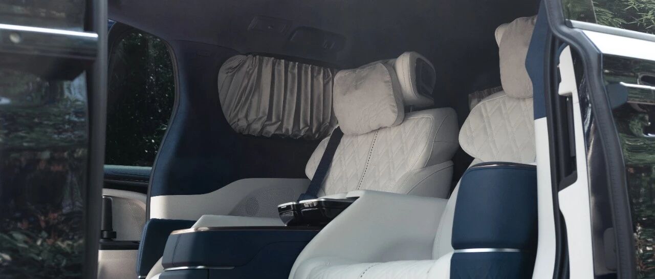 阿斯顿·马丁车主聊GL8艾维亚四座版：我为什么不买雷克萨斯LM