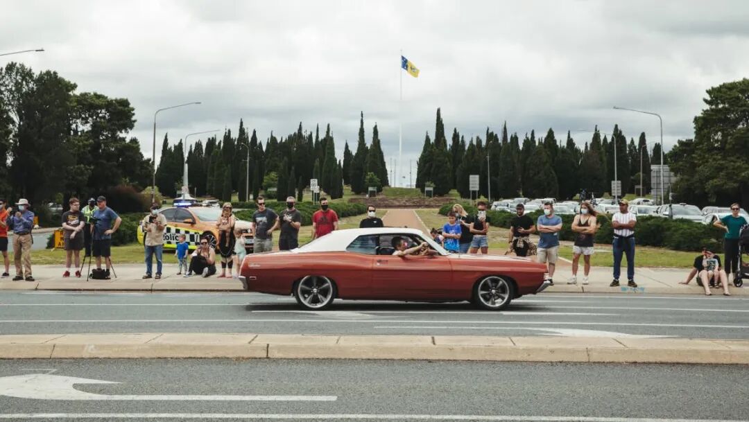 壮观！Summernats“城市巡游”今日在堪培拉举行，500辆汽车游街展示；另含四天活动细则（组图） - 7