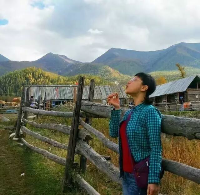流年书讯行摄大地的歌者贾志红散文集芒果雨出版
