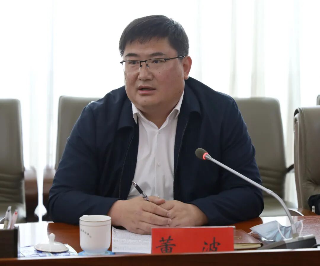 省劳模水集二村书记姜殿平,青岛市劳模荣华集团董事长孙涌,济南路中学