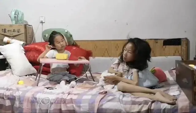 家里两女儿都有病，凑70万块只能救一个！母亲崩溃了（视频/组图） - 1