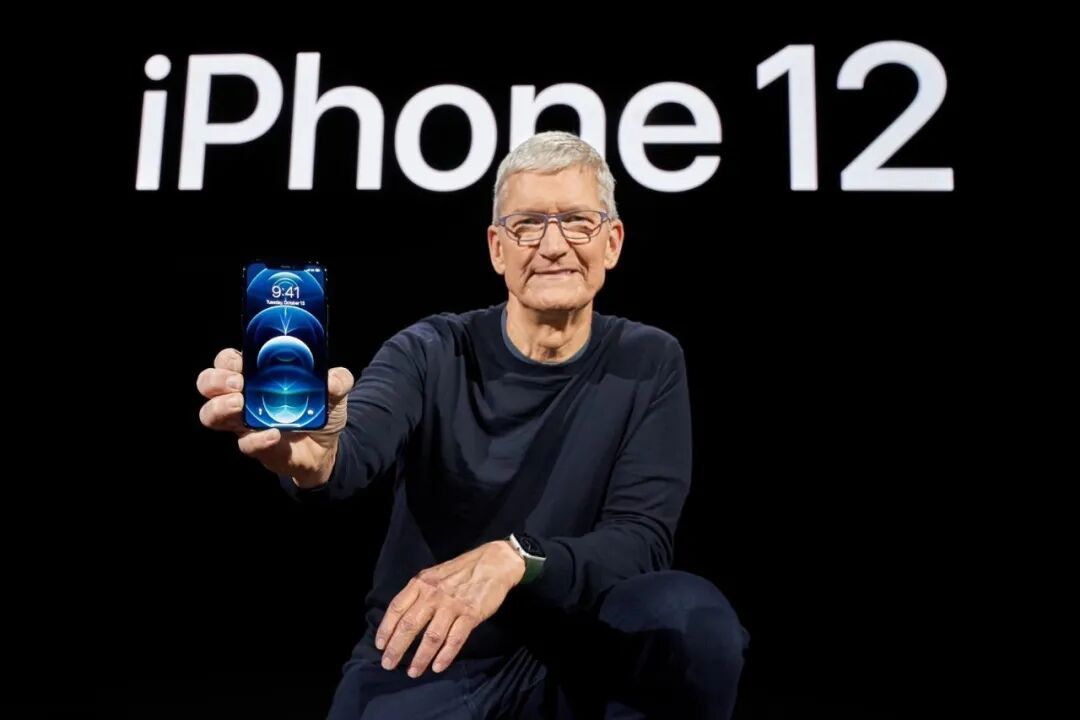 5G版iPhone 12来了！最贵11899元，不配充电器，网友不买理由曝光，笑喷了（组图） - 1