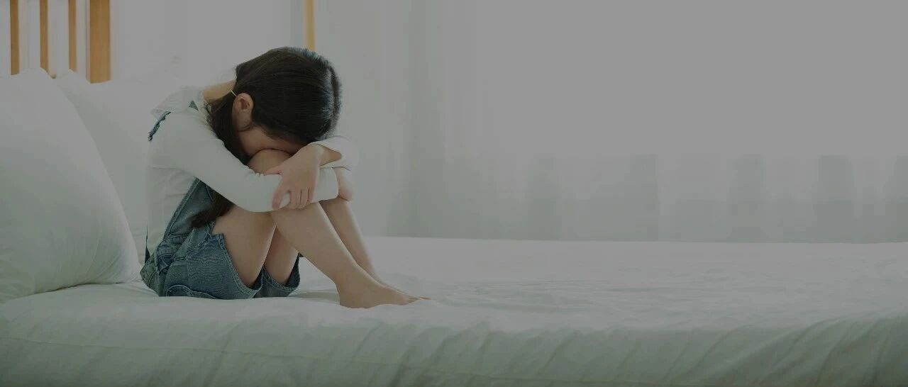 女儿上完培训班，哭着不肯再去！爸妈愤怒报警！类似案件已发生多起