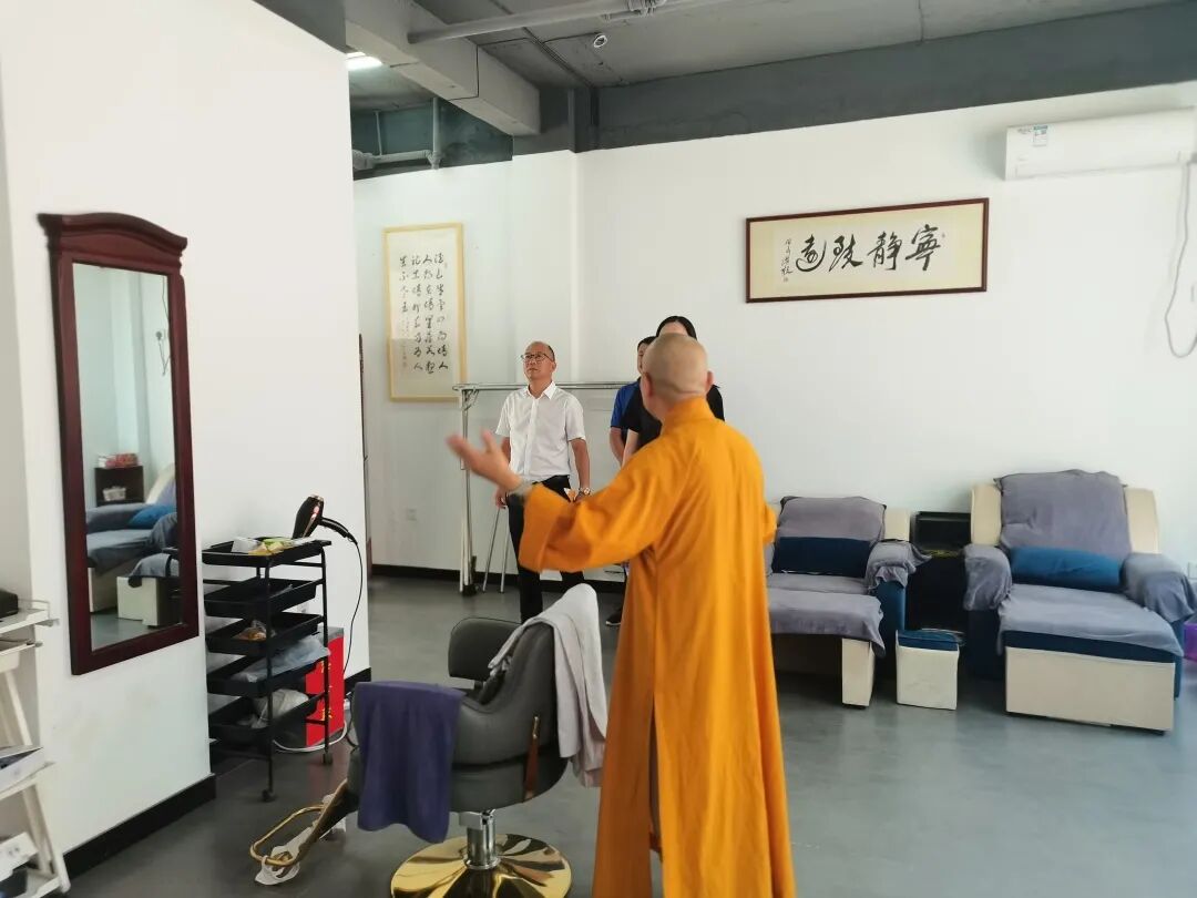 宁德市民政局副局长嵇静、福鼎市民政局局长丁宗明一行赴资国寺调研宗教界参与养老服务情况