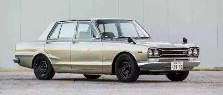 长城终于要玩轿车了！WEY新车曝光，车灯酷似GTR