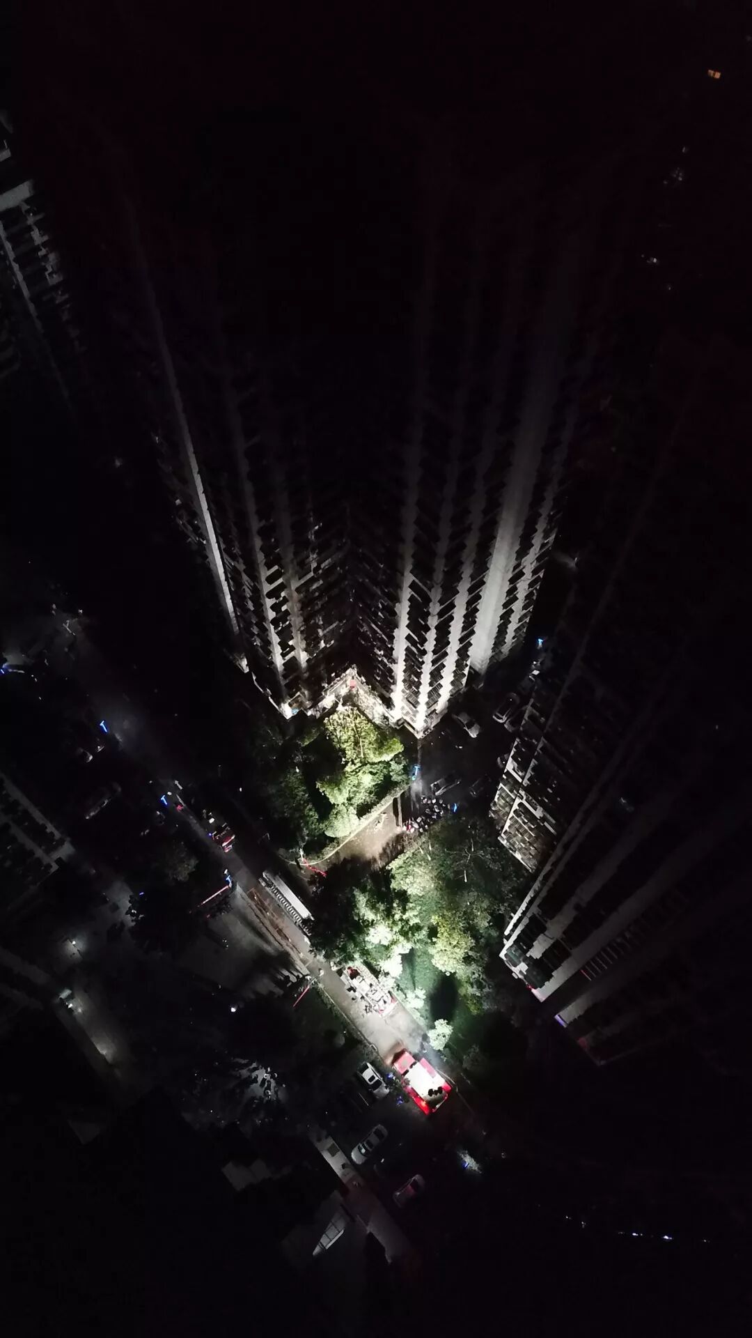 消防车云梯可以到几楼_消防云梯一般到几层_消防斧可以放车上吗
