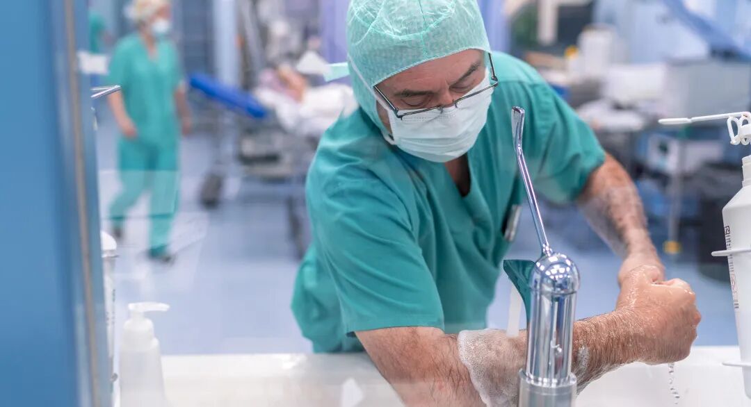 手术工具怎么消毒外科手术前的手部消毒准备_https://www.jmylbn.com_新闻资讯_第2张