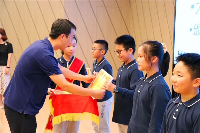 如沐春风里习惯伴终身厦门英才学校六年段养成季表彰活动