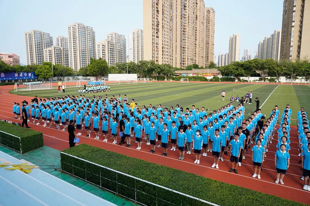 厉兵秣马英才扬帆厦门英才学校中学部20212022学年新生入学军训开幕