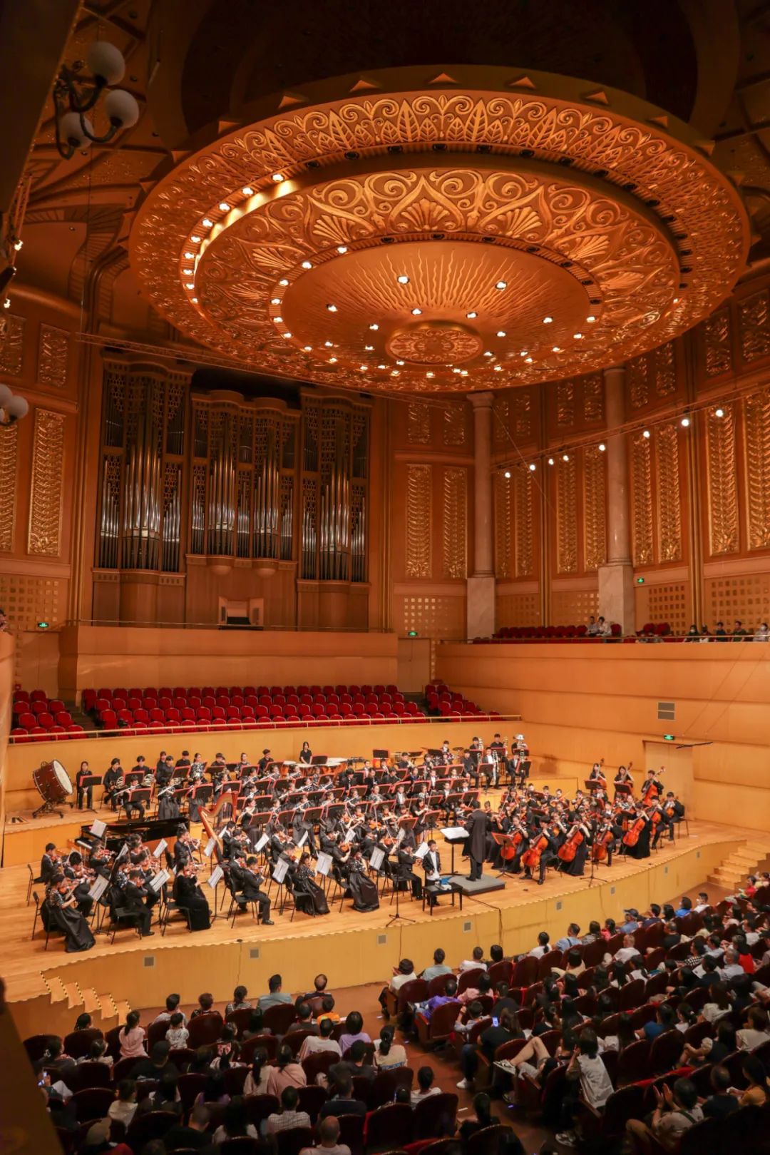 湖北广电青少年交响乐团专场音乐会在武汉琴台音乐厅倾情奏响