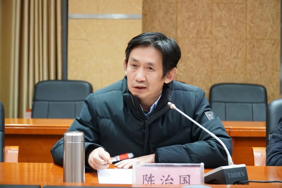 绵阳中学举行校长见面日师生座谈会