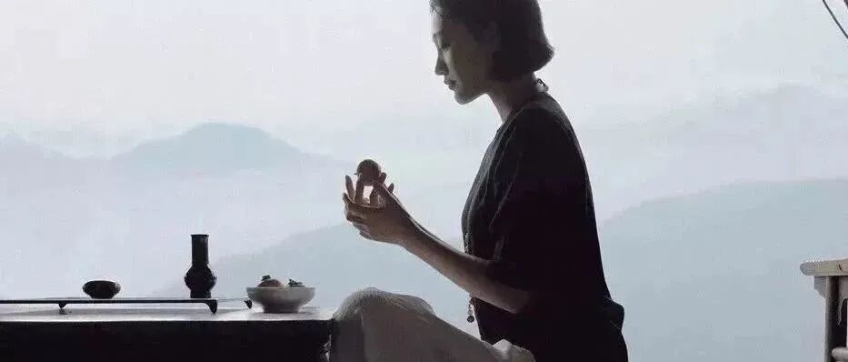 太闲，会毁掉一个正常的人