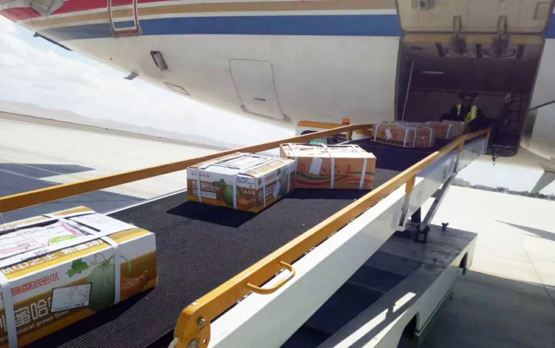 中运达积极应对敦煌水果旺季高峰