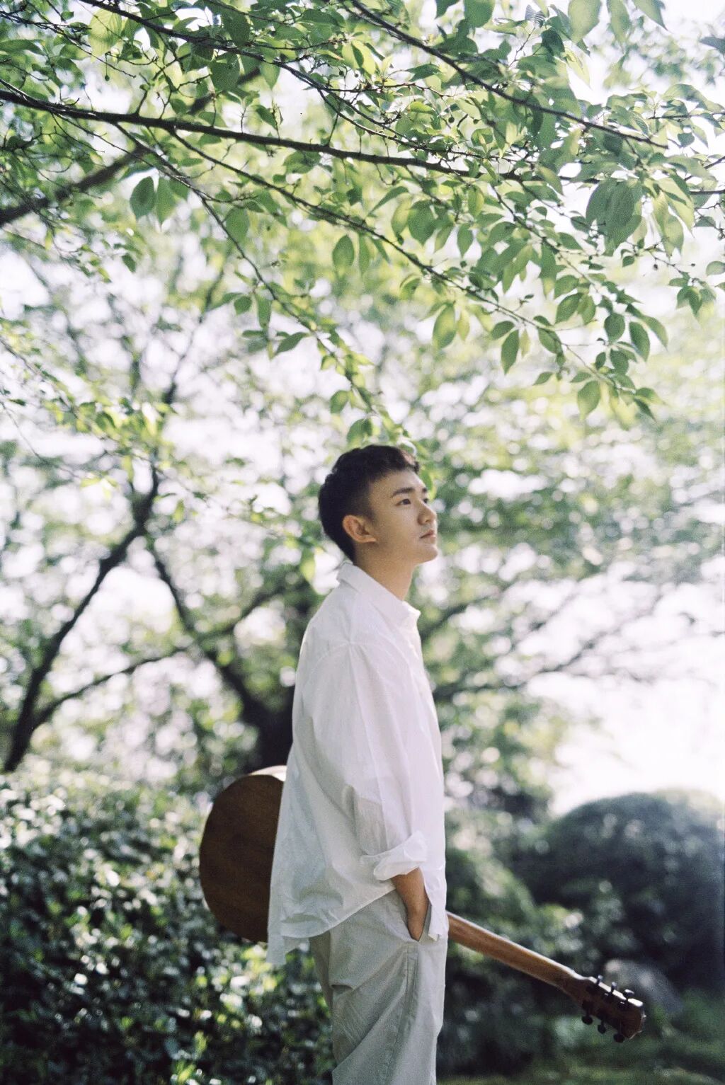 男生拍照这样摆 pose 能帅 10 倍! - chrome插件网