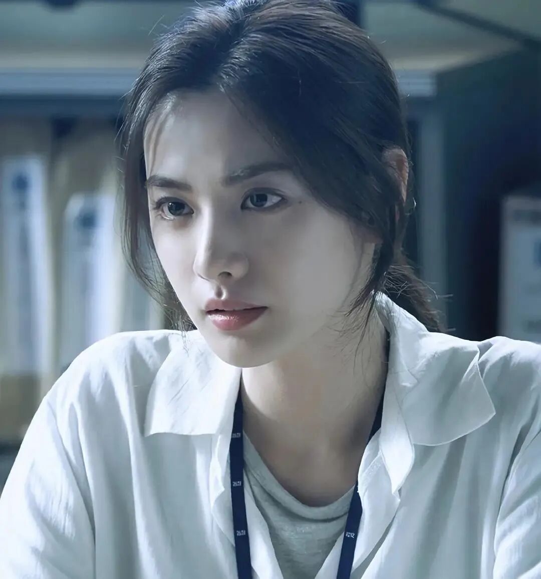 【美女】拿下“全球最美脸蛋”的她，被韩国人骂哭，这港风神颜，绝了！（组图） - 38